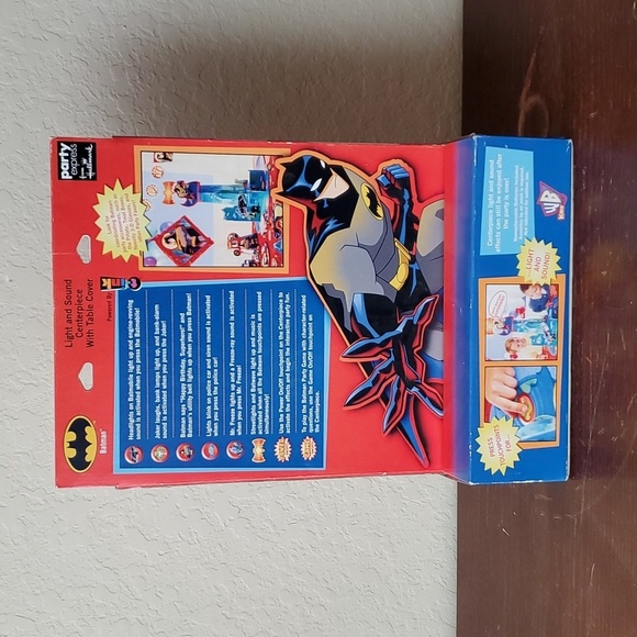 Batman Party Express from Hallmark, Light & Sound Centerpiece, Table cov… - Picture 3 of 6